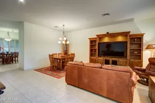 Photo #5: 6218412 Listing