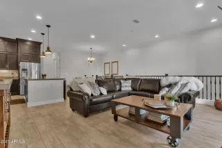 Photo #5: 6218656 Listing