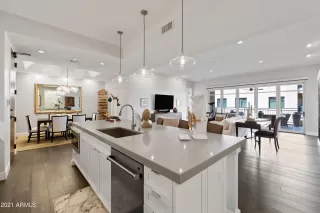 Photo #2: 6218747 Listing 