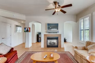 Photo #2: 6218956 Listing