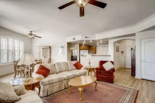 Photo #3: 6218956 Listing