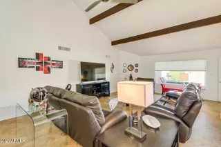 Photo #5: 6218977 Listing