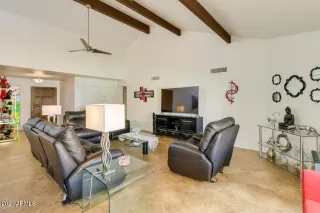 Photo #6: 6218977 Listing