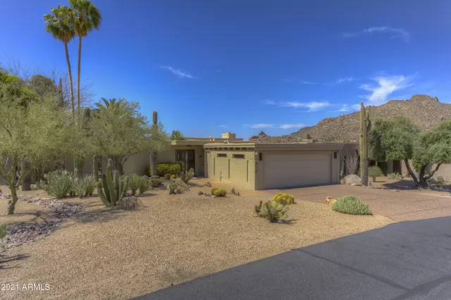 MLS: 6219151 Condo For Sale