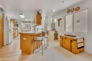 Photo #2: 6219195 Listing 