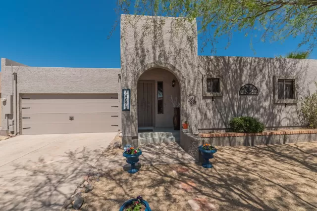 MLS: 6219422 Condo For Sale