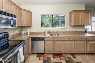 Photo #5: 6219447 Listing
