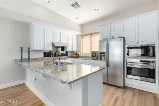 Photo #2: 6219536 Listing