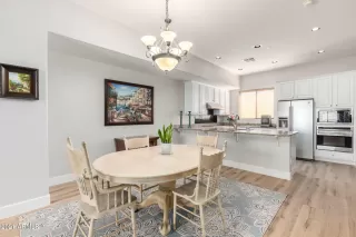 Photo #5: 6219536 Listing