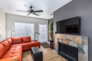 Photo #3: 6219707 Listing