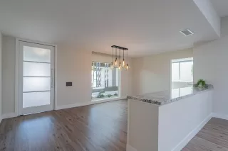 Photo #6: 6219744 Listing