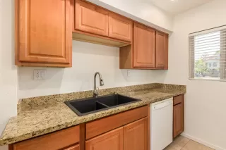 Photo #5: 6219826 Listing