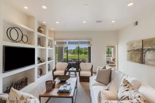 MLS: 6219864 Condo For Sale