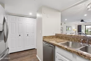 Photo #5: 6219904 Listing 