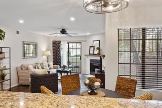 Photo #6: 6219904 Listing 
