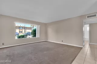 Photo #3: 6219909 Listing