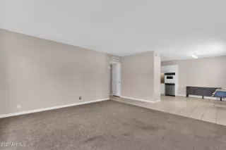 Photo #4: 6219909 Listing