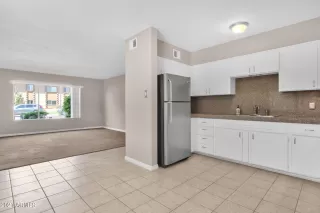 Photo #6: 6219909 Listing