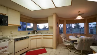 Photo #5: 6219980 Listing