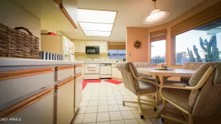 Photo #6: 6219980 Listing