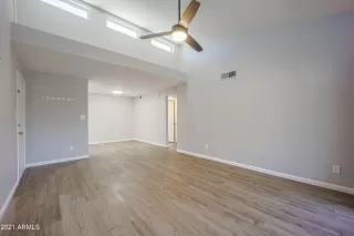 Photo #4: 6220029 Listing