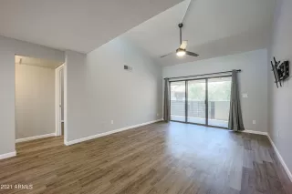 Photo #6: 6220029 Listing