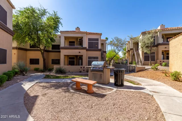 MLS: 6220135 Condo For Sale