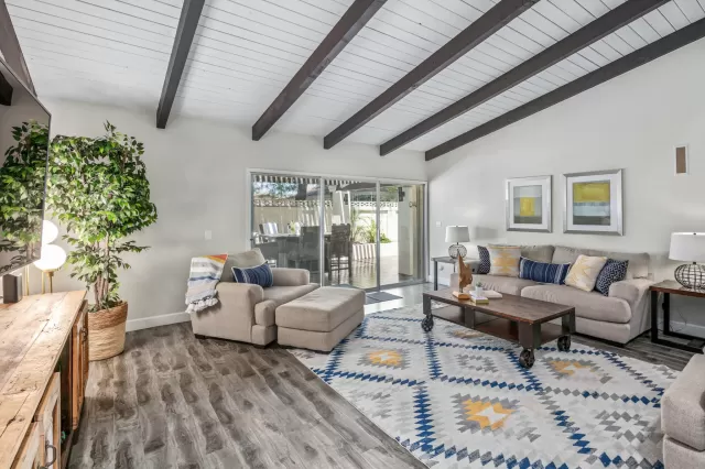 MLS: 6220199 Condo For Sale