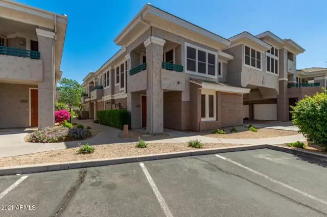 MLS: 6220205 Condo For Sale