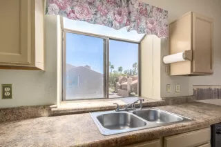 Photo #6: 6220207 Listing 
