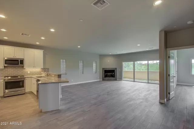 MLS: 6220337 Condo For Sale