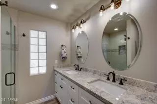 Photo #6: 6220337 Listing