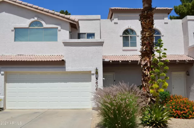 MLS: 6220464 Condo For Sale