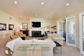 Photo #6: 6220609 Listing