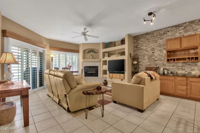 MLS: 6220856 Condo For Sale