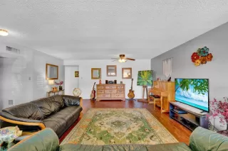 Photo #3: 6220870 Listing 