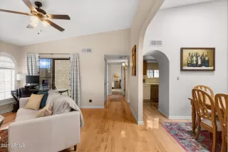 Photo #6: 6220918 Listing