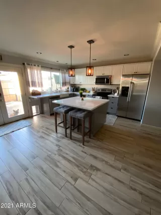 Photo #2: 6220965 Listing