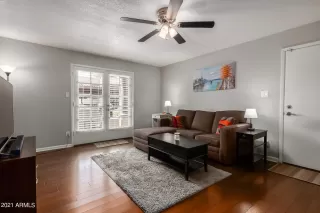 Photo #4: 6221026 Listing