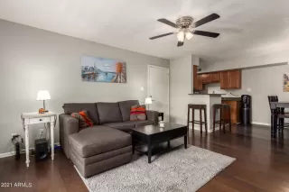 Photo #5: 6221026 Listing