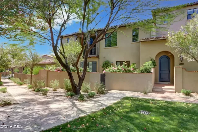 MLS: 6221143 Condo For Sale