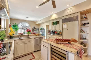 Photo #4: 6221170 Listing