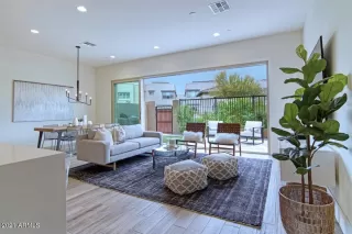 Photo #2: 6221183 Listing 