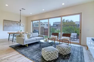 Photo #4: 6221183 Listing 