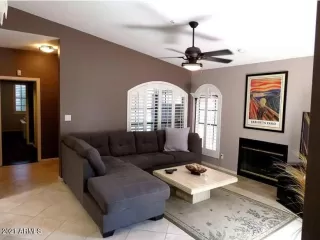 Photo #3: 6221333 Listing