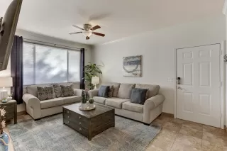 Photo #3: 6221340 Listing