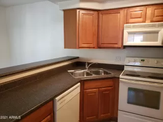 Photo #4: 6221450 Listing