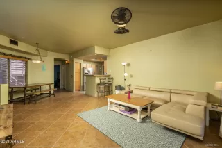 Photo #4: 6221734 Listing