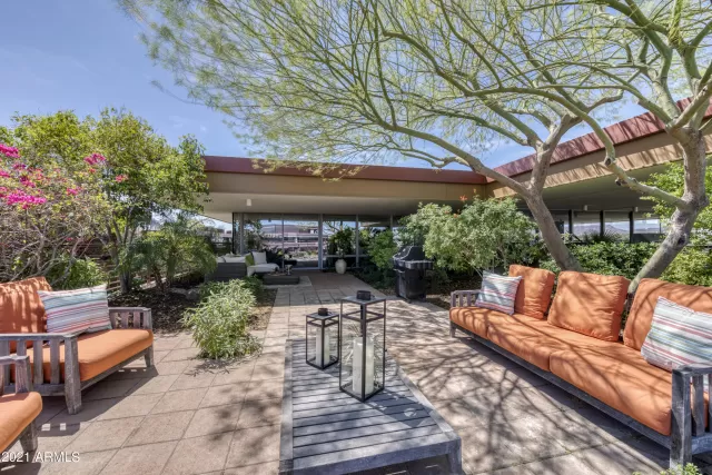 MLS: 6221768 Condo For Sale