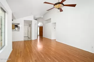 Photo #3: 6221806 Listing 